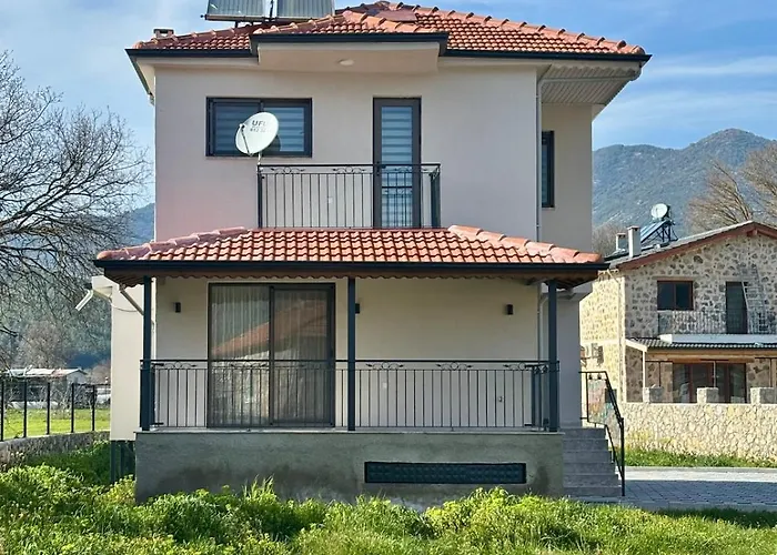 Дом отдыха Escape From The - Detached House With Garden In Incirkoey