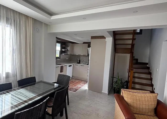 Escape From The - Detached House With Garden In Incirkoey